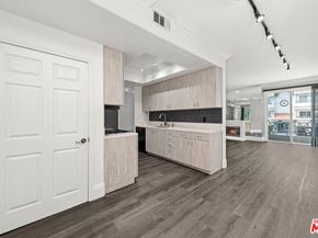 1516 Hi Point Street 101, Los Angeles CA 90035