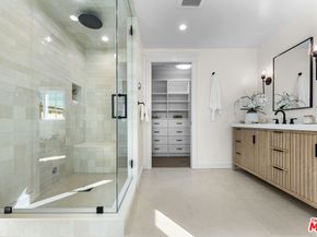 7501 Agnew Avenue, Los Angeles CA 90045