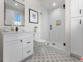 7501 Agnew Avenue, Los Angeles CA 90045