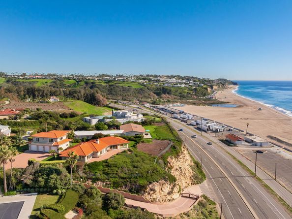 29821 Pacific Coast Highway, Malibu CA 90265