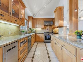 6304 W 79th Street, Los Angeles CA 90045
