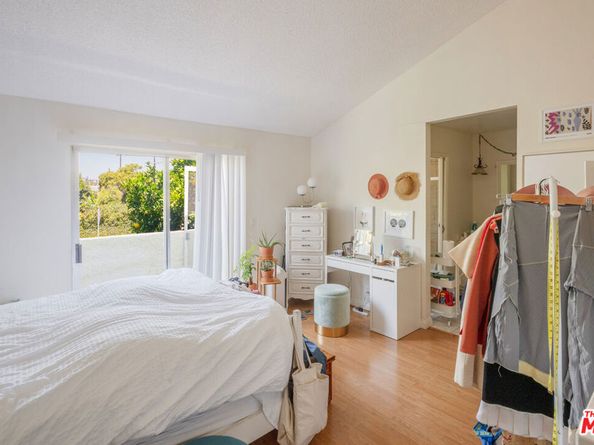 1818 Ripple Street, Los Angeles CA 90039