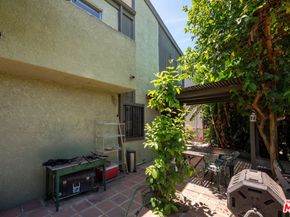 1818 Ripple Street, Los Angeles CA 90039