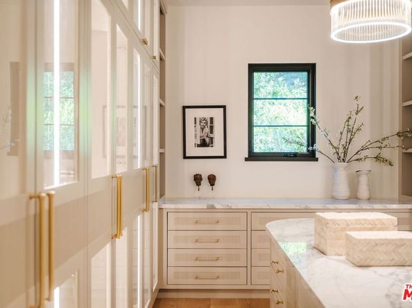 13164 Boca De Canon Lane, Los Angeles CA 90049