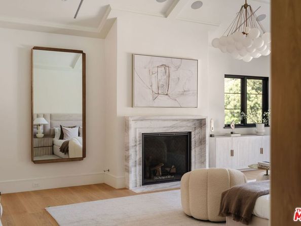 13164 Boca De Canon Lane, Los Angeles CA 90049