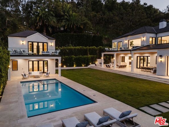 13164 Boca De Canon Lane, Los Angeles CA 90049