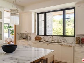 13164 Boca De Canon Lane, Los Angeles CA 90049