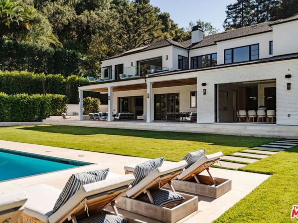 13164 Boca De Canon Lane, Los Angeles CA 90049