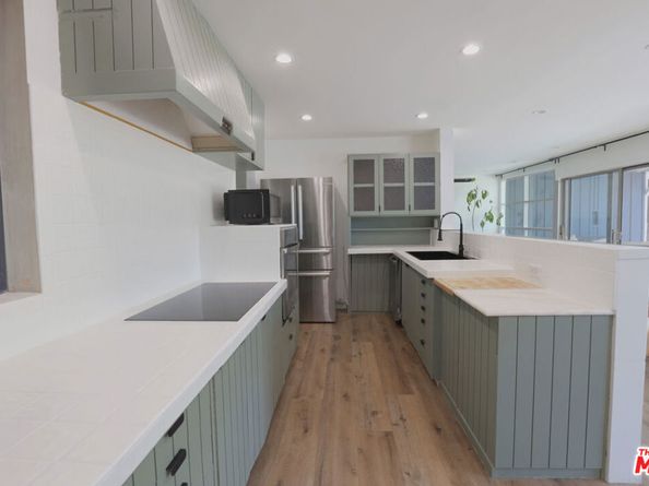 7058 Petit Avenue, Van Nuys CA 91406