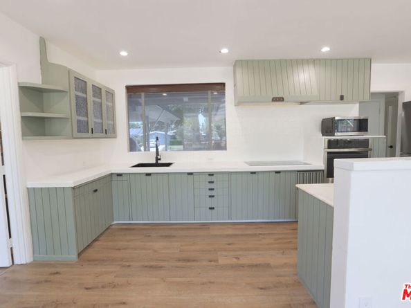 7058 Petit Avenue, Van Nuys CA 91406