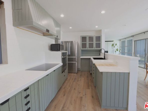 7058 Petit Avenue, Van Nuys CA 91406