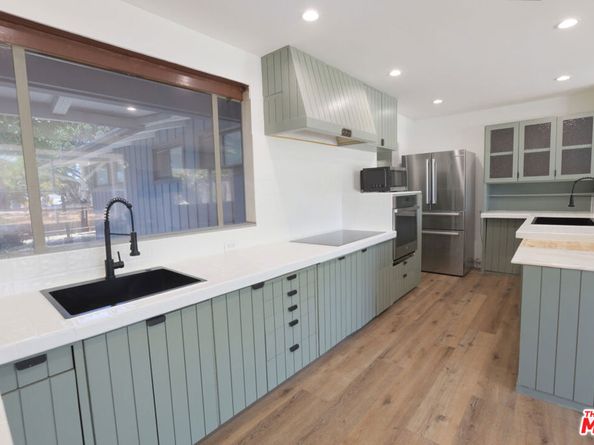 7058 Petit Avenue, Van Nuys CA 91406