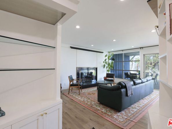 7058 Petit Avenue, Van Nuys CA 91406