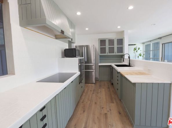 7058 Petit Avenue, Van Nuys CA 91406