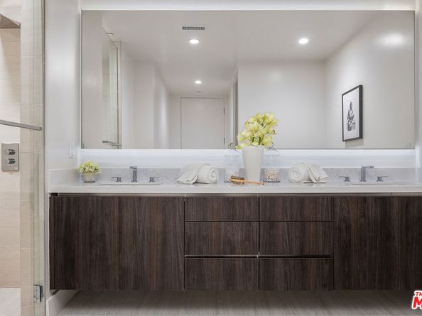 411 S Hamel Road 205, Los Angeles CA 90048