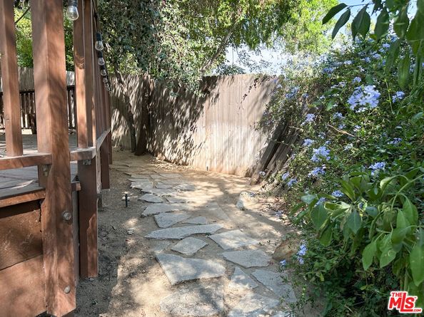 10608 Johanna Avenue, Sunland CA 91040