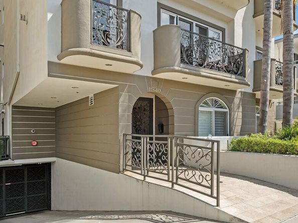 11840 Dorothy Street 202, Los Angeles CA 90049