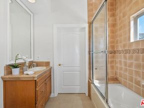 11840 Dorothy Street 202, Los Angeles CA 90049