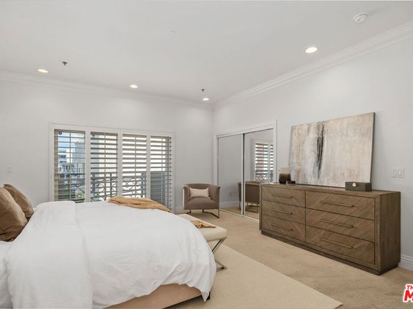 11840 Dorothy Street 202, Los Angeles CA 90049