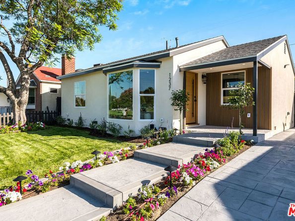 1237 N Whitnall Highway, Burbank CA 91505