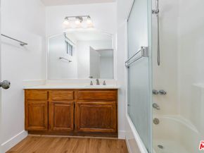 523 Manchester Terrace 5, Inglewood CA 90301