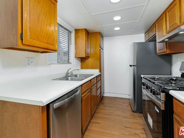 523 Manchester Terrace 5, Inglewood CA 90301