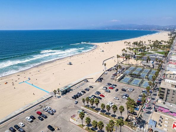 1912 Pacific Avenue, Venice CA 90291