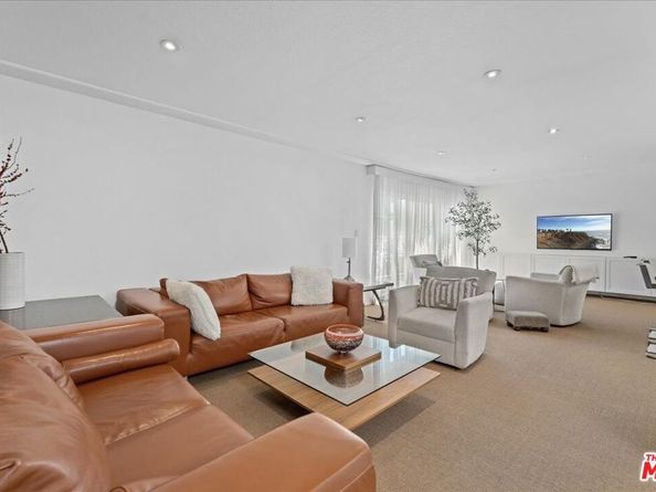 5050 Coldwater Canyon Avenue 310, Sherman Oaks CA 91423