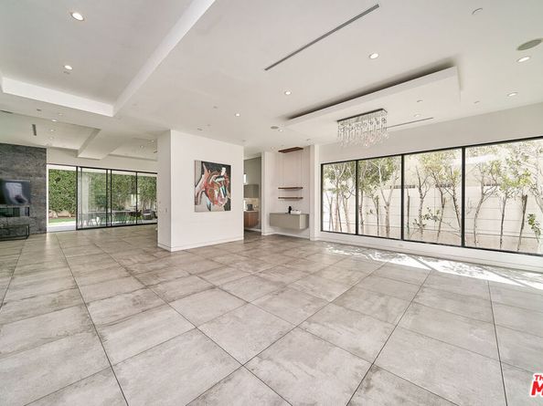 458 S Mansfield Avenue, Los Angeles CA 90036