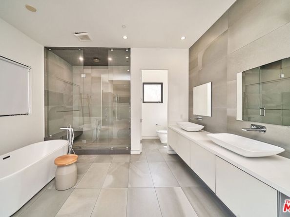 458 S Mansfield Avenue, Los Angeles CA 90036