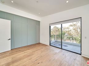 458 S Mansfield Avenue, Los Angeles CA 90036