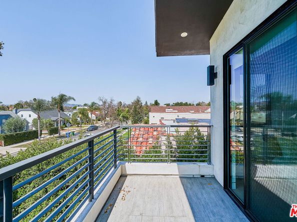 458 S Mansfield Avenue, Los Angeles CA 90036