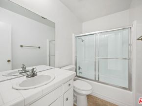 5400 Newcastle Avenue 66, Encino CA 91316