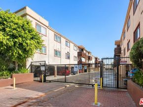 5400 Newcastle Avenue 66, Encino CA 91316