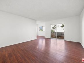 5400 Newcastle Avenue 66, Encino CA 91316