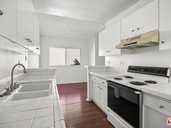 5400 Newcastle Avenue 66, Encino CA 91316