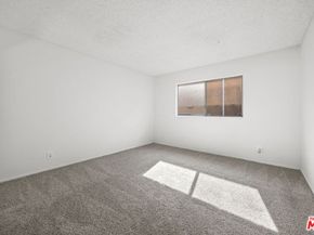 5400 Newcastle Avenue 66, Encino CA 91316