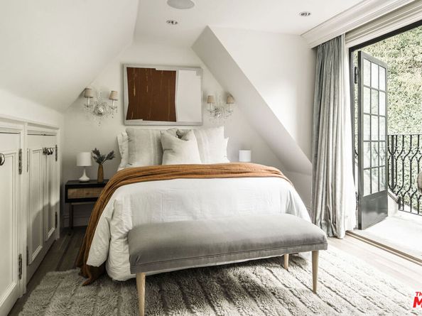 10950 Bellagio Road, Los Angeles CA 90077