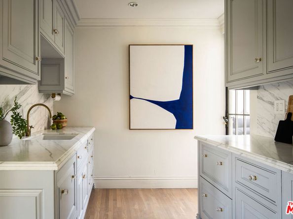 10950 Bellagio Road, Los Angeles CA 90077