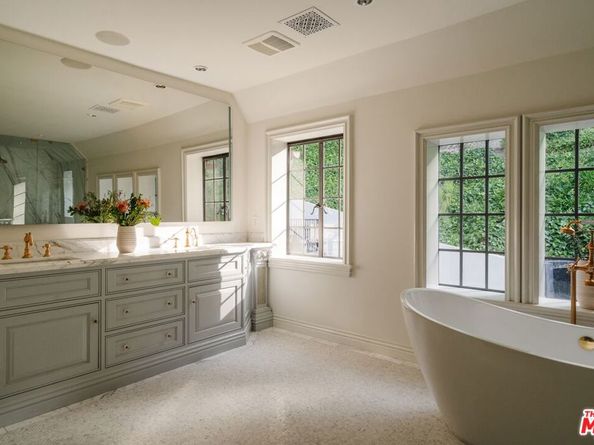 10950 Bellagio Road, Los Angeles CA 90077