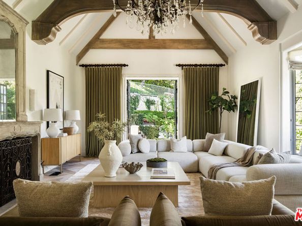 10950 Bellagio Road, Los Angeles CA 90077