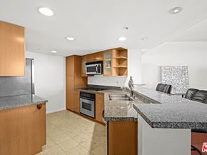 13700 Marina Pointe Drive 1007, Marina Del Rey CA 90292