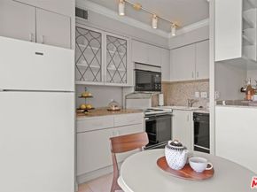 999 N Doheny Drive 806, West Hollywood CA 90069