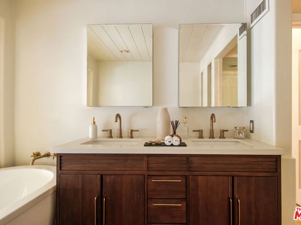1784 Old Ranch Road, Los Angeles CA 90049