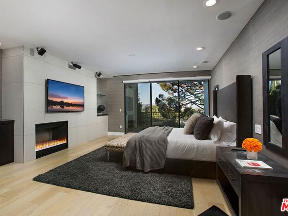 14835 Valley Vista Boulevard, Sherman Oaks CA 91403