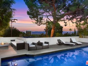 14835 Valley Vista Boulevard, Sherman Oaks CA 91403