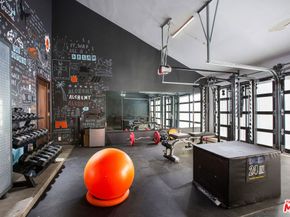 14835 Valley Vista Boulevard, Sherman Oaks CA 91403