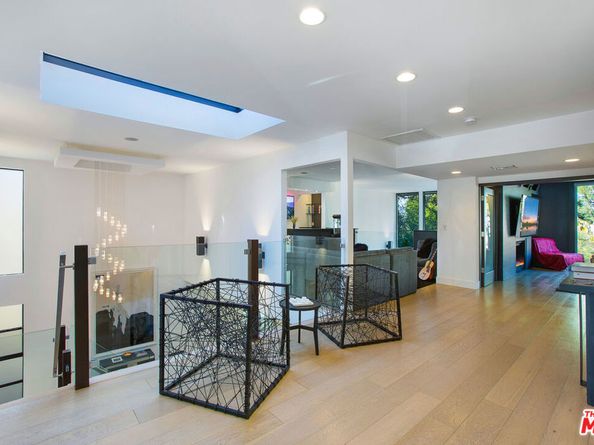 14835 Valley Vista Boulevard, Sherman Oaks CA 91403