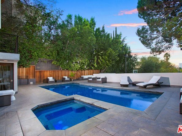 14835 Valley Vista Boulevard, Sherman Oaks CA 91403