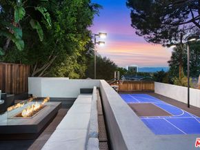 14835 Valley Vista Boulevard, Sherman Oaks CA 91403